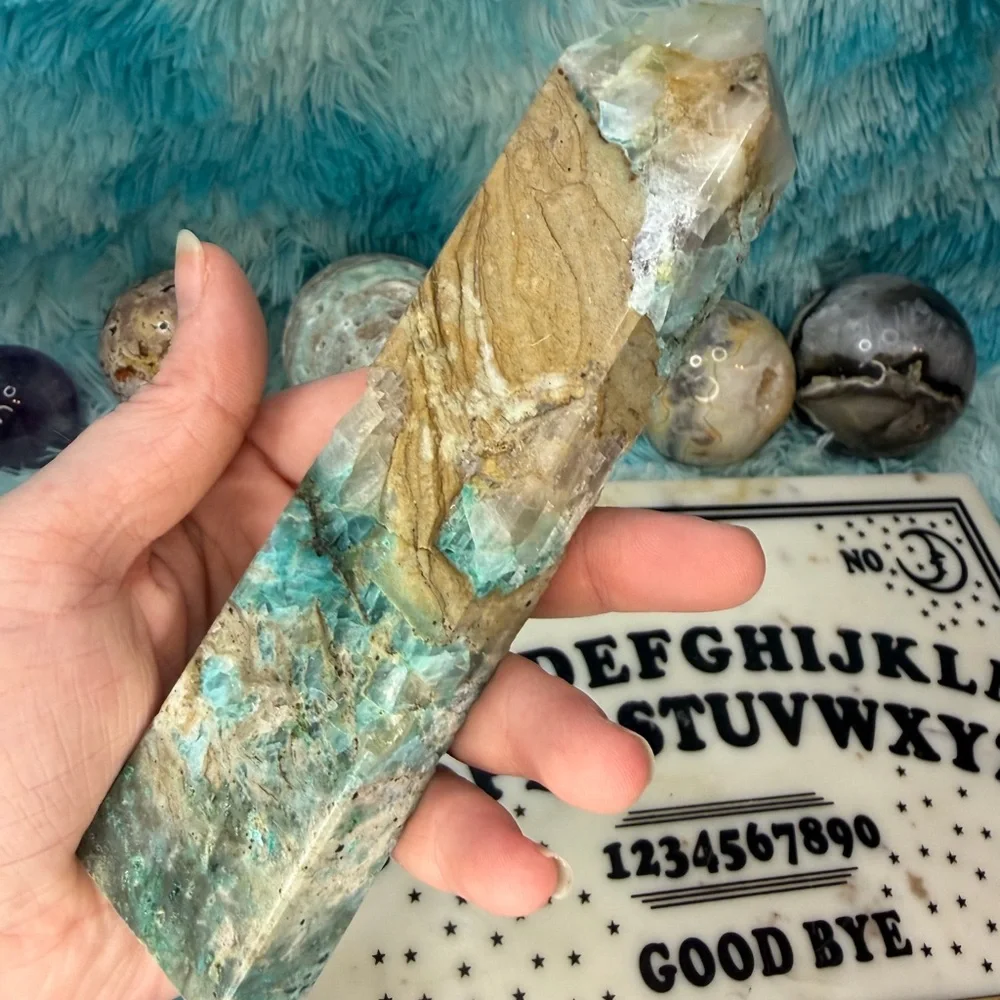 CHRYSOCOLLA WITH FLUORITE CRYSTAL TOWER OBELISK - Picture 6 of 9